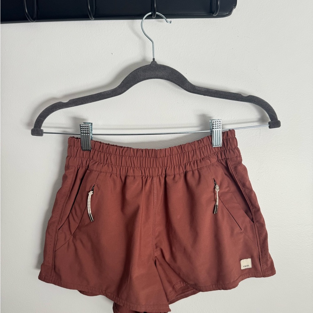 Vuori Brown Athletic Shorts Lightweight Elastic Waist
